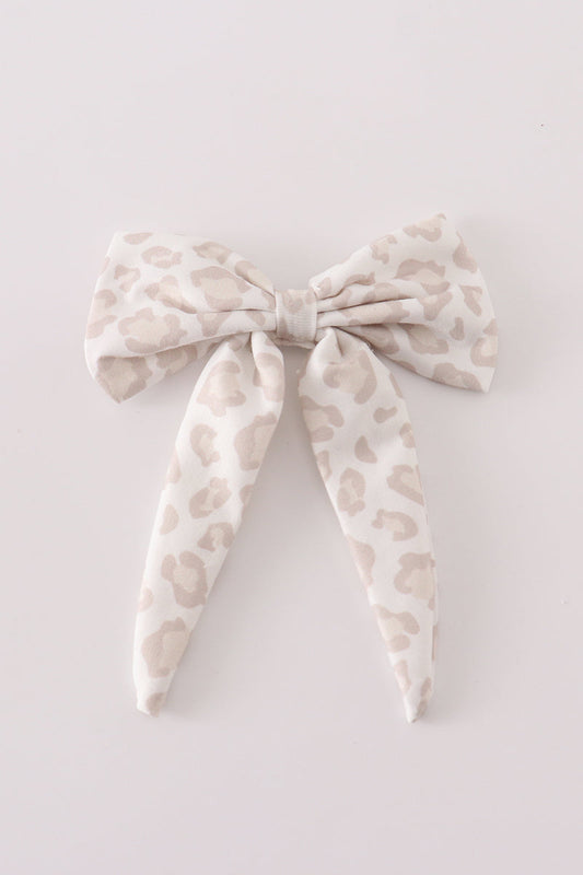 Beige leopard hair bow