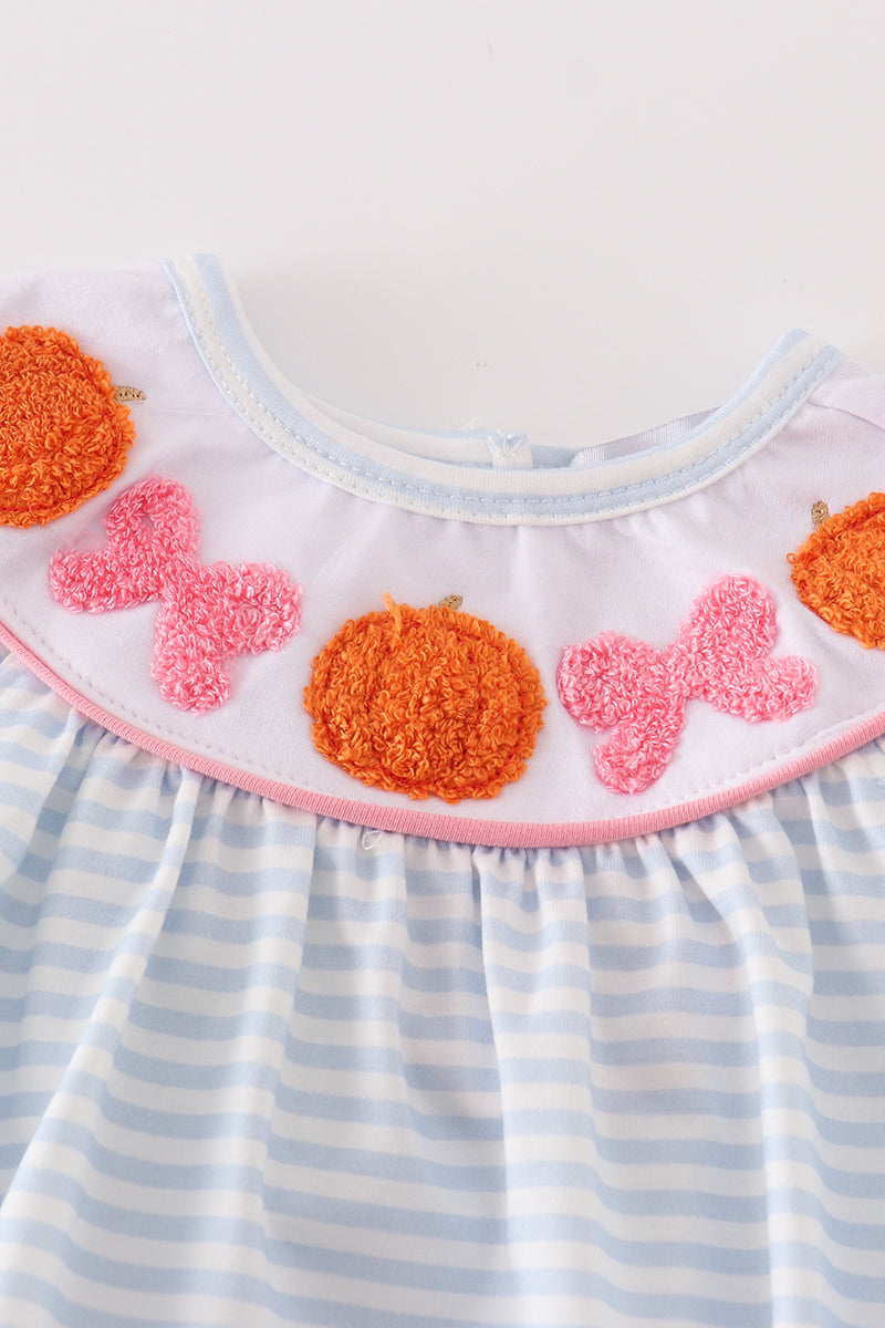 Blue stripe pumpkin french knot girl bubble