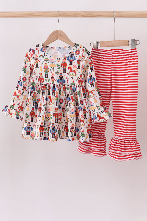 Red nutcracker print pants set