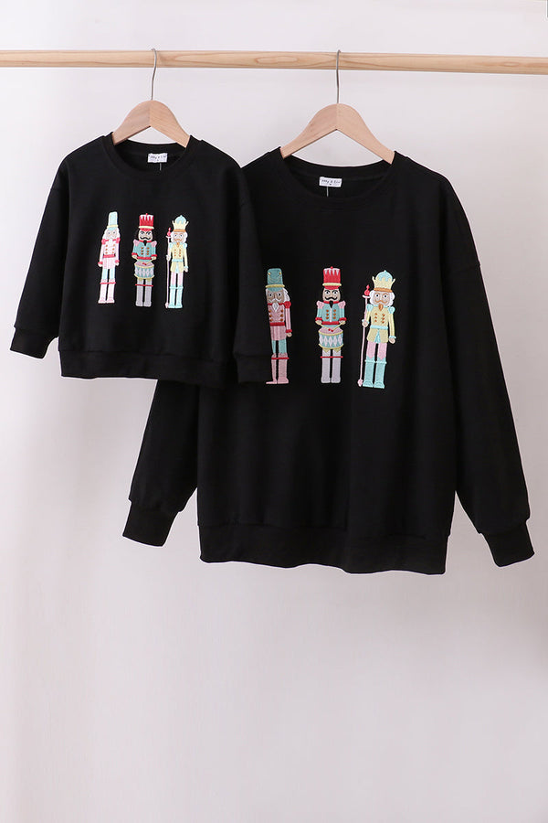 Black nutcracker embroidery mom &me top