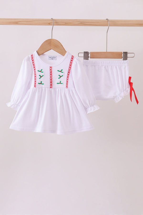 White holly embroidery bloomer set